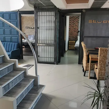 Studio77maisonette Апартаменты *